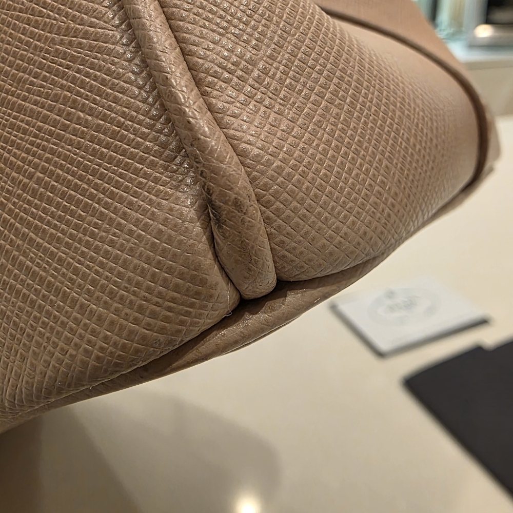 💯 Authentic Prada | Galleria Medium Saffiano Leather bag - Picture 16 of 17